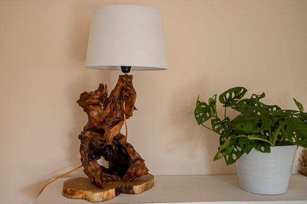 goodwood - drevená stolná lampa